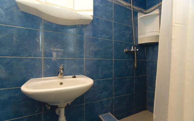 Nice Home in Zavalatica With Wifi and 2 Bedrooms