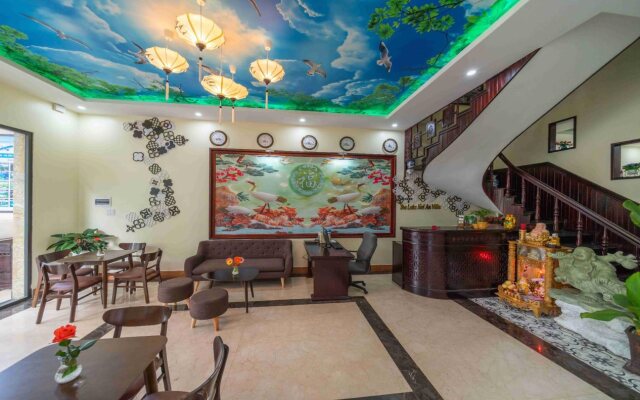 The Lake Hoian Hotel
