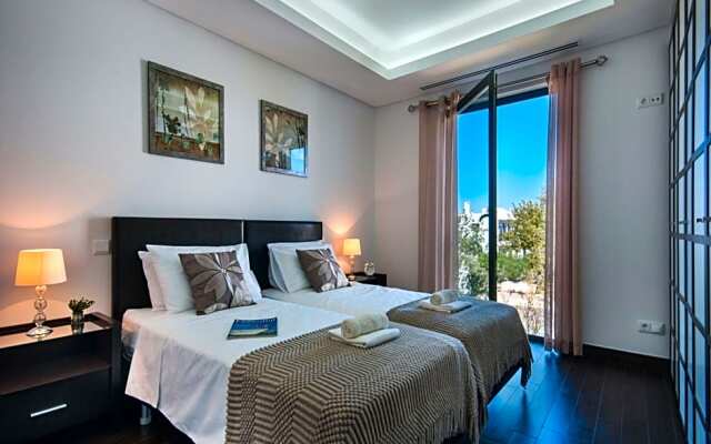 Luxurious Villa in Tavira with Private Swimming Pool