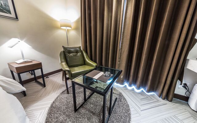 Hotel 9 in Dongdaemoon