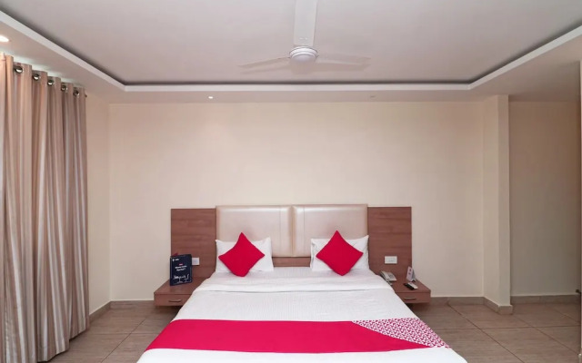 Hotel City Square by OYO Rooms