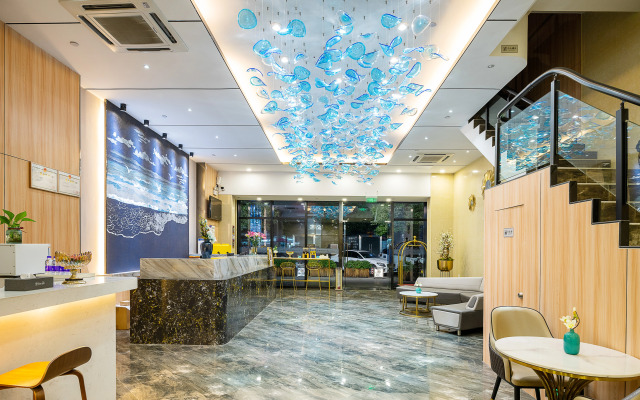 Changfeng Future Apartment Hotel