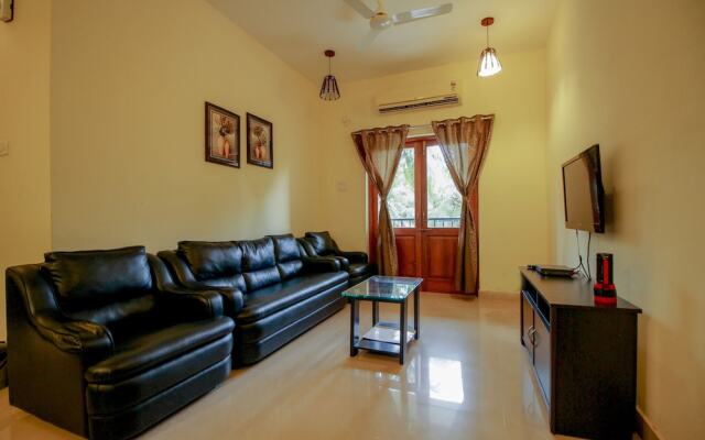 OYO 9887 Home 3BHK Near Club Cubana