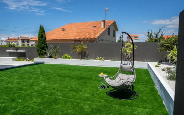 Villa con piscina a pie de playa