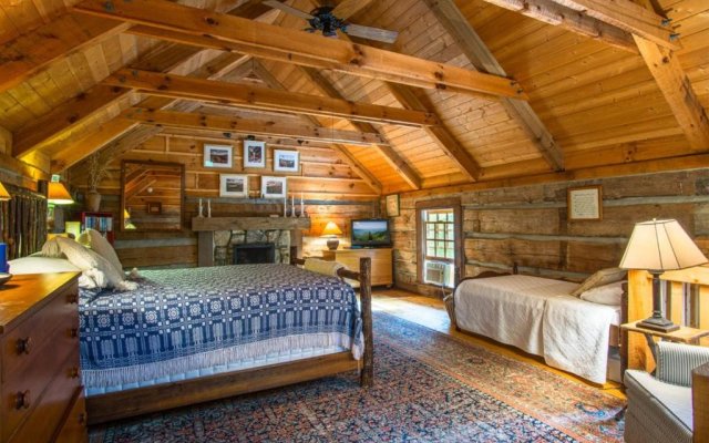 Aunt Babbie s Cabin in Pisgah Forest