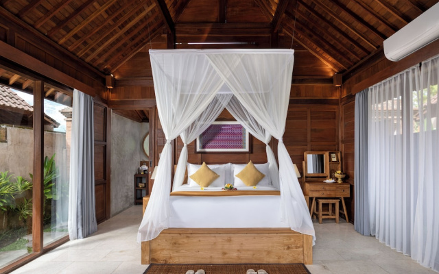 Santris Villa by GenuineHost