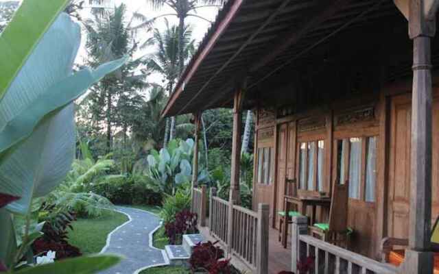 Puri Kayu Cottage