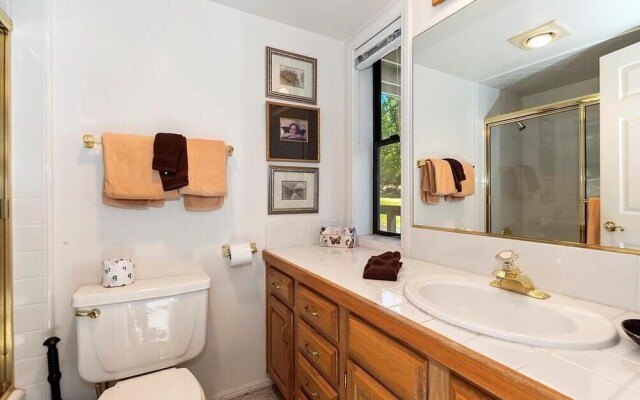 079 Golf and Ski Home