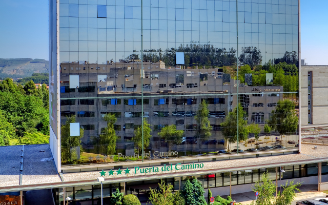 Oca Puerta del Camino Hotel