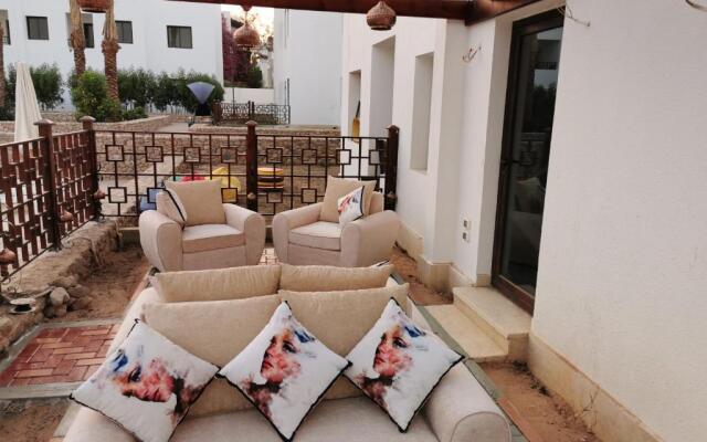 Chic Apartment 1