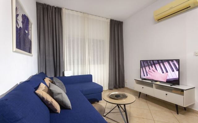 Palm Beach Sea View Apartment