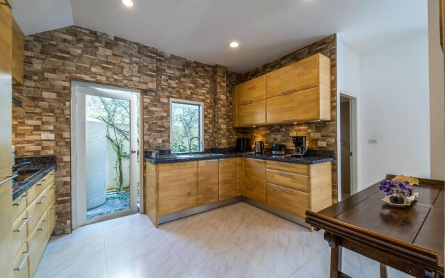 3 Bed Pool Villa in Great Location - STV