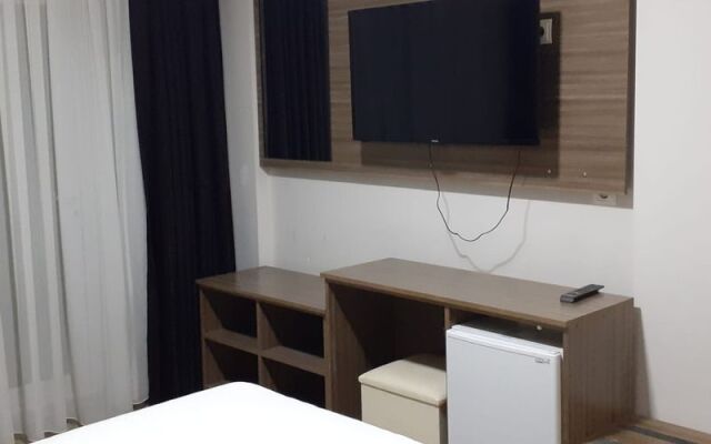 Sivaslı Yalım Garden Park Otel