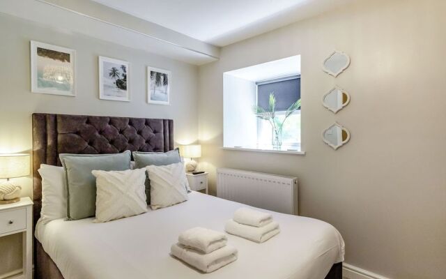 Queen Anne Suite