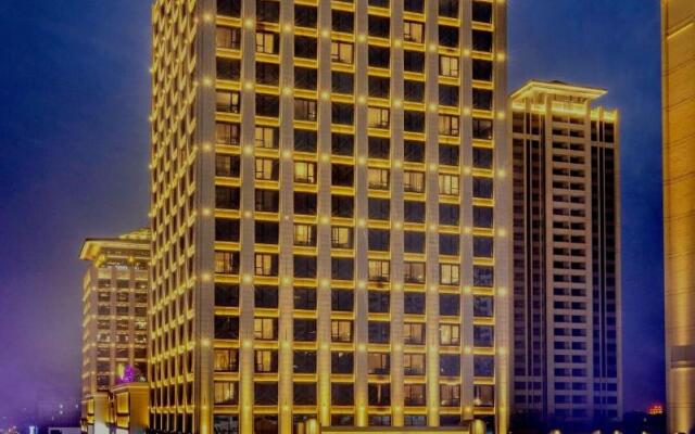 Sheraton Yunfu Xinxing Hotel
