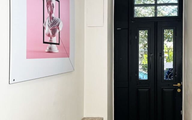 CityZoe Athens Suites
