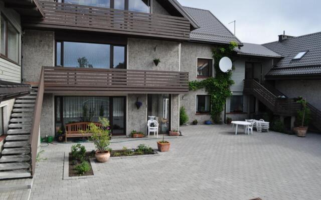 Molo Uzeiga Inn