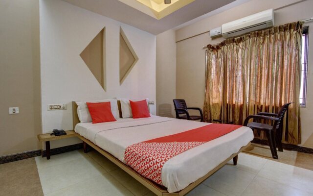 Shambhavi Hotels By OYO Rooms