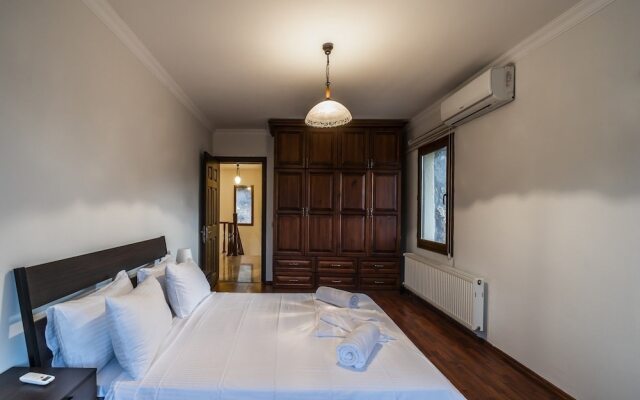 Villa Torba Bay 1/A by Evtatilim