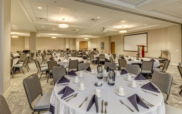 Holiday Inn & Suites Bellingham by IHG
