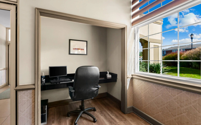 Clarion Inn Falls Church - Arlington