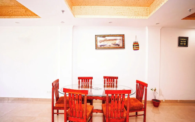 Hotel Moon Taj Near Yashobhoomi