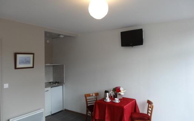 Au Saint Michel Des Greves