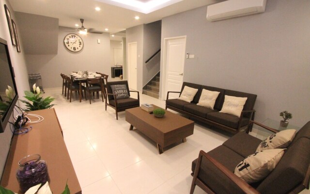 Ian's Genesis Townhouse