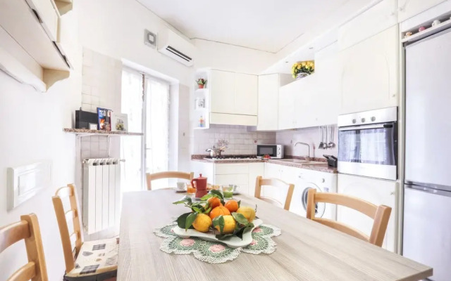 Modern Apartment with Terrace, Swimming Pool&Tennis