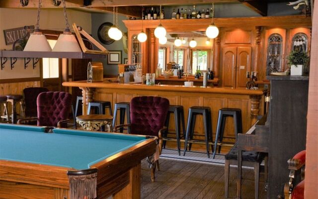 Casia Lodge and Ranch