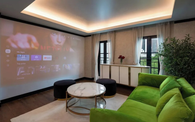 Stylish 7beds Poolhouse With Cinema & Lift - 2min to BTS
