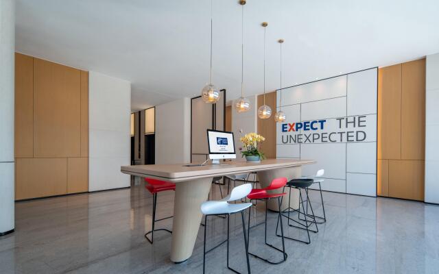 Holiday Inn Express Shenzhen Longhua by IHG