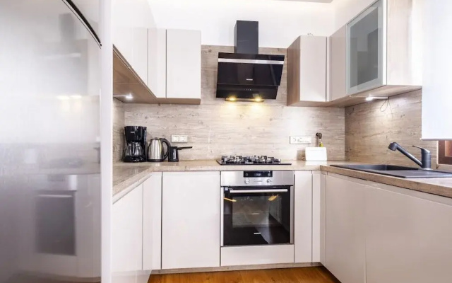 Missafir Exquisite and Central Flat in Nisantasi