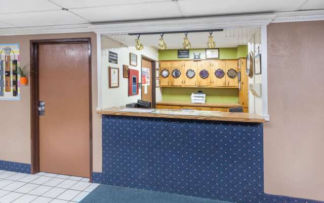 Super 8 by Wyndham Merrillville