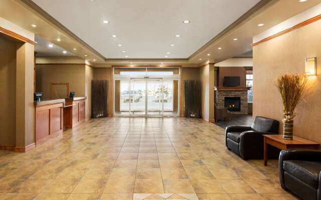 Days Inn & Suites by Wyndham Edmonton Airport