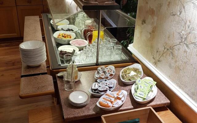 Welbeck Hotel and Apartments