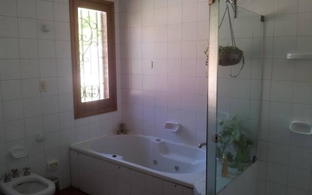 816 B&B