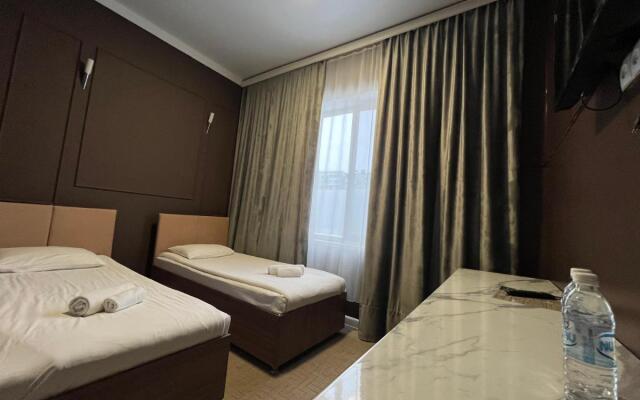 Hotel Nomad