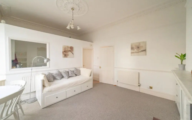 Beautiful One Bedroom Georgian Apartment