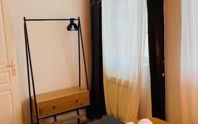 Appartement Place de la Cath' avec parking