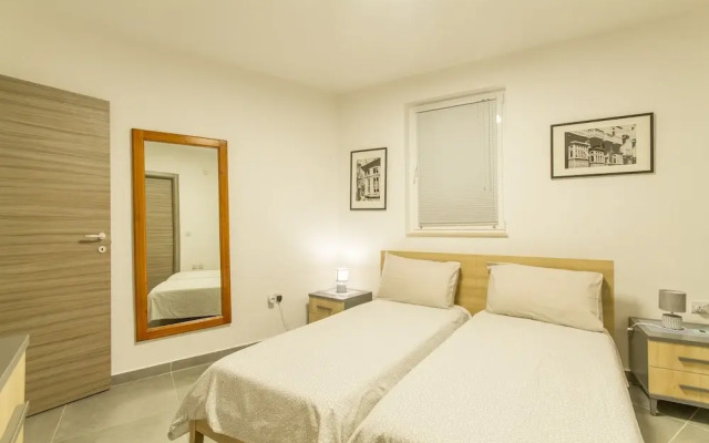 Gzira Central Bright & Modern 2bdr Apt