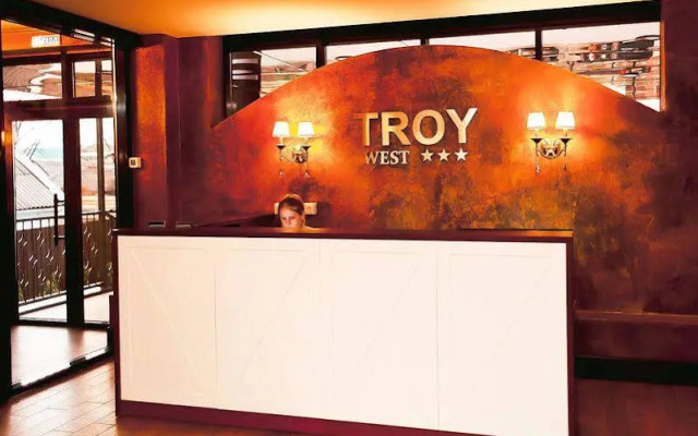 Hotel Troya West