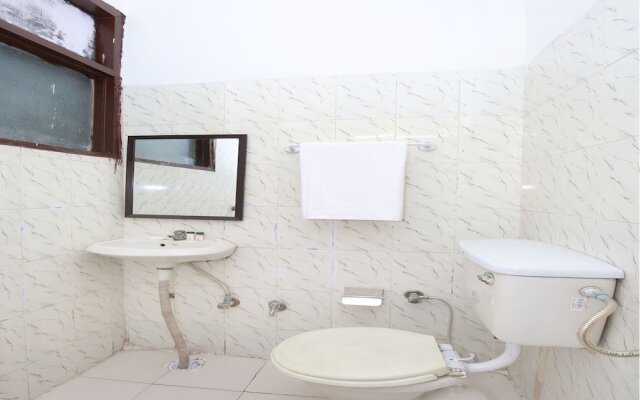 OYO 12967 Hotel Simran