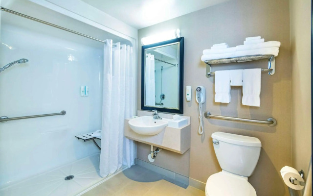 Quality Inn and Suites Petawawa