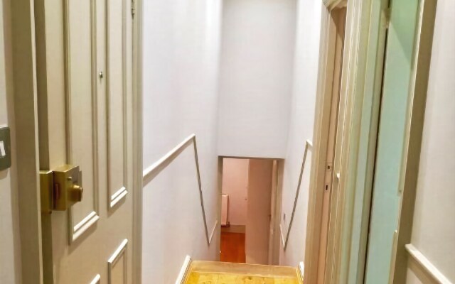 2 Bed Earls Court Hfs14