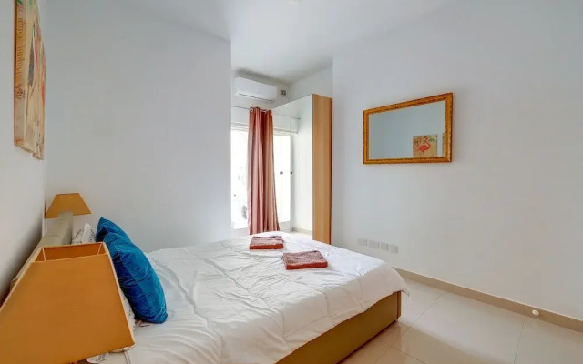 Prime Location Apartment With Side Seaviews