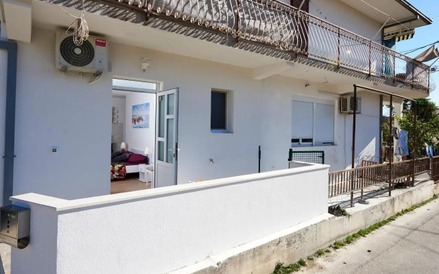 Studio apartment Bašćan