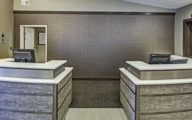 Residence Inn by Marriott Akron South / Green