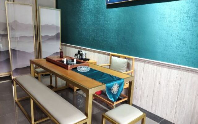 Yunshang Hotel (Anshun People's Hospital)
