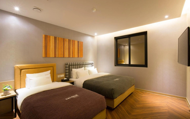 2 Heaven Hotel